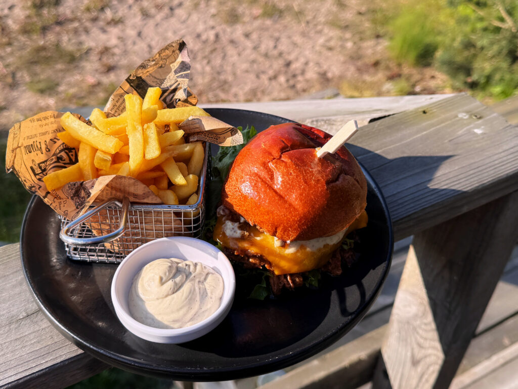 prangliresto menüü pulled pork burger