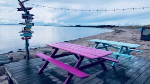 Prangliresto Rannabaar vihmase ilmaga Mölgi rand Prangli saar